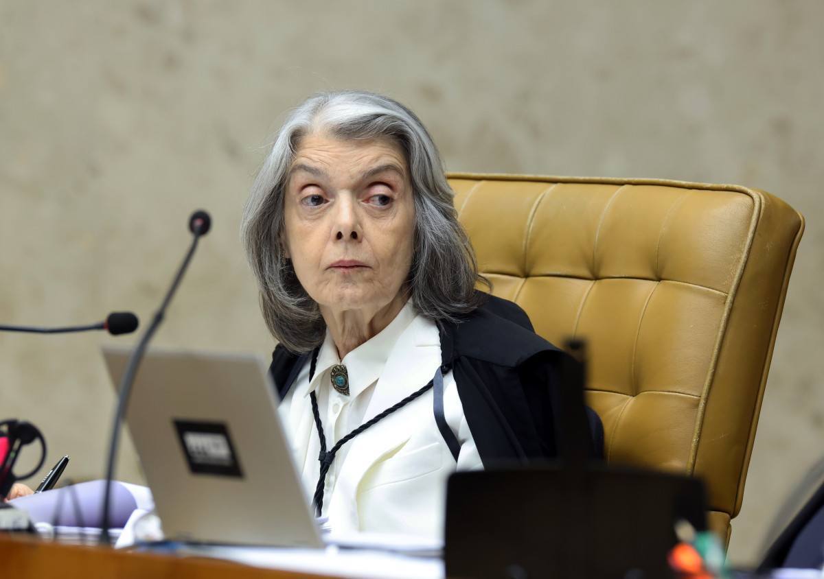 Coluna Magnavita | C&aacute;rmen L&uacute;cia, a &uacute;nica tocada pela vergonha?