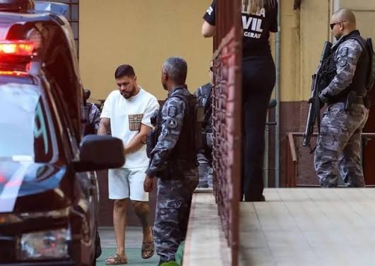 L&iacute;der de grupo ligado ao CV e PCC deixou tornozeleira em bicho de pel&uacute;cia ao fugir da pol&iacute;cia
