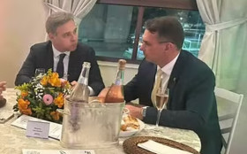 Vai na f&eacute;: Fl&aacute;vio elege Mendon&ccedil;a