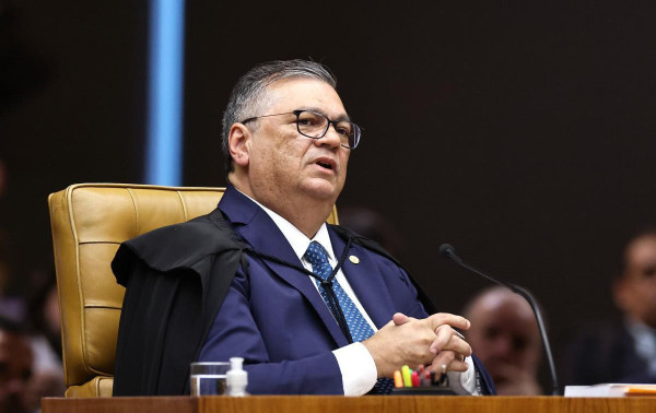 Coluna Magnavita | Fl&aacute;vio Dino usou as mesmas t&eacute;cnicas das assembleias do PCdoB para evitar vota&ccedil;&atilde;o contra Moraes
