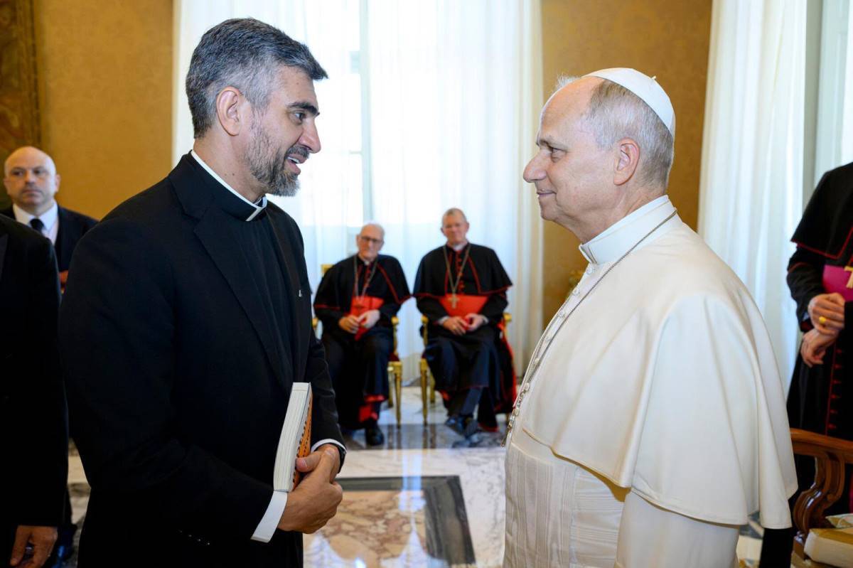 Reitor da PUC‑Rio &eacute; recebido pelo Papa Le&atilde;o XIV