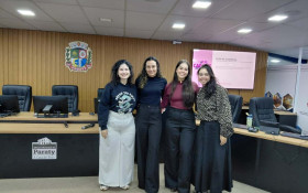 Equipe de atendimento &agrave;s mulheres de Itatiaia em curso