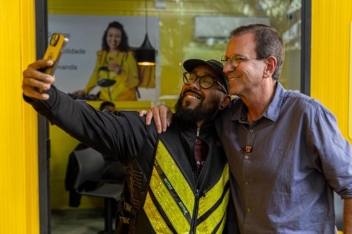 Paes far&aacute; programas a ciclistas e motociclistas de aplicativos no territ&oacute;rio fluminense