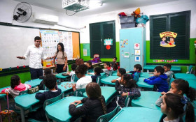 TCE-PR determina que Colombo pague piso retroativo do magist&eacute;rio