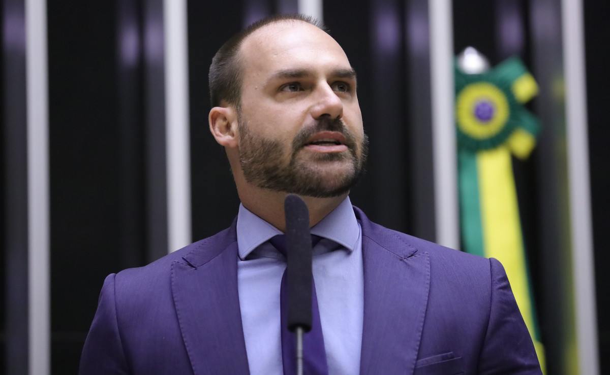 H&aacute; mais de um ano nos EUA, Eduardo Bolsonaro &eacute; demitido da PF