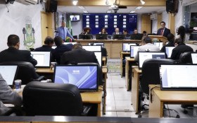 C&acirc;mara de Osasco tem homenagens e debate projeto sobre sa&uacute;de