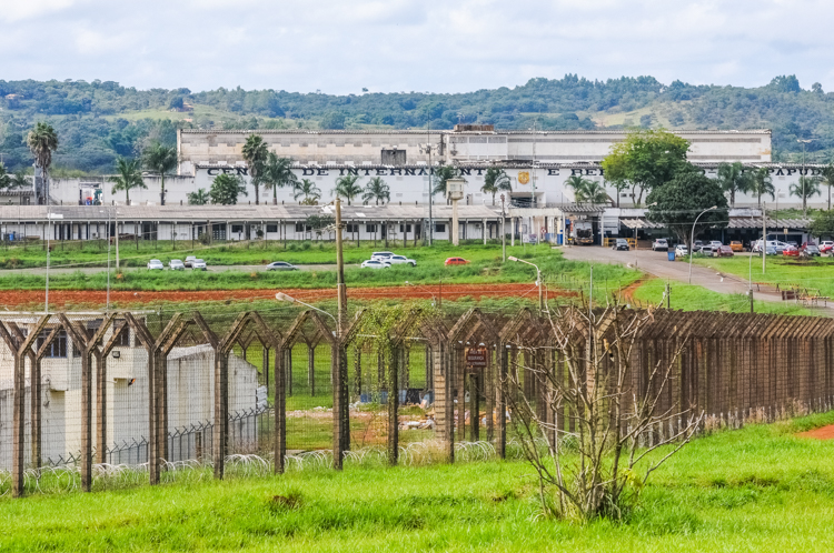 DF antecipa sa&iacute;da quinzenal de presos devido ao primeiro turno
