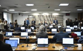 CCJ analisa cria&ccedil;&atilde;o da Universidade do Vale do Juru&aacute;, no Acre