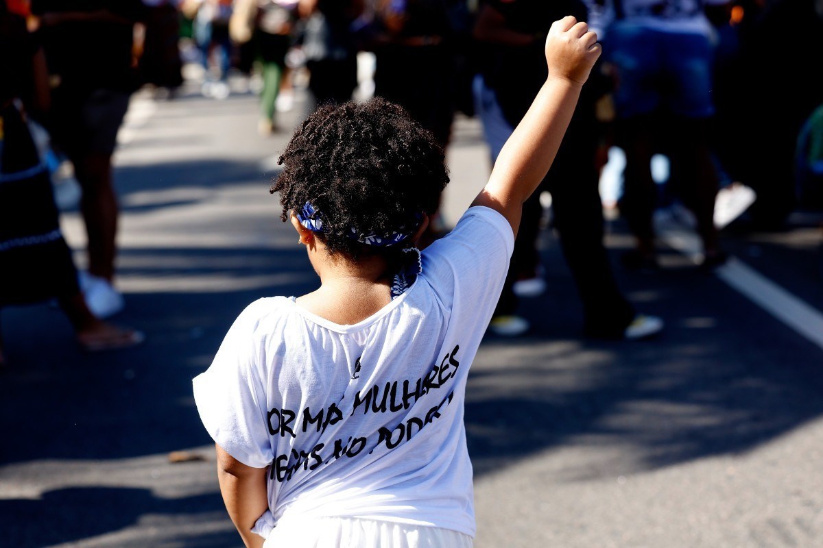 Educa&ccedil;&atilde;o antirracista avan&ccedil;a nas escolas