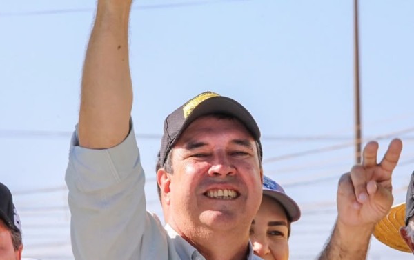 Eduardo Riedel &eacute; reeleito governador de MS