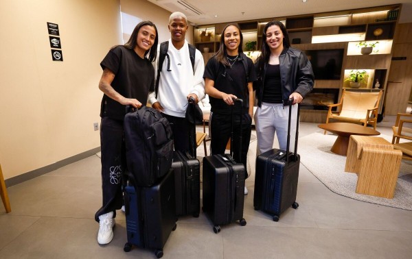Sele&ccedil;&atilde;o Brasileira Feminina se prepara para o Supercl&aacute;ssico