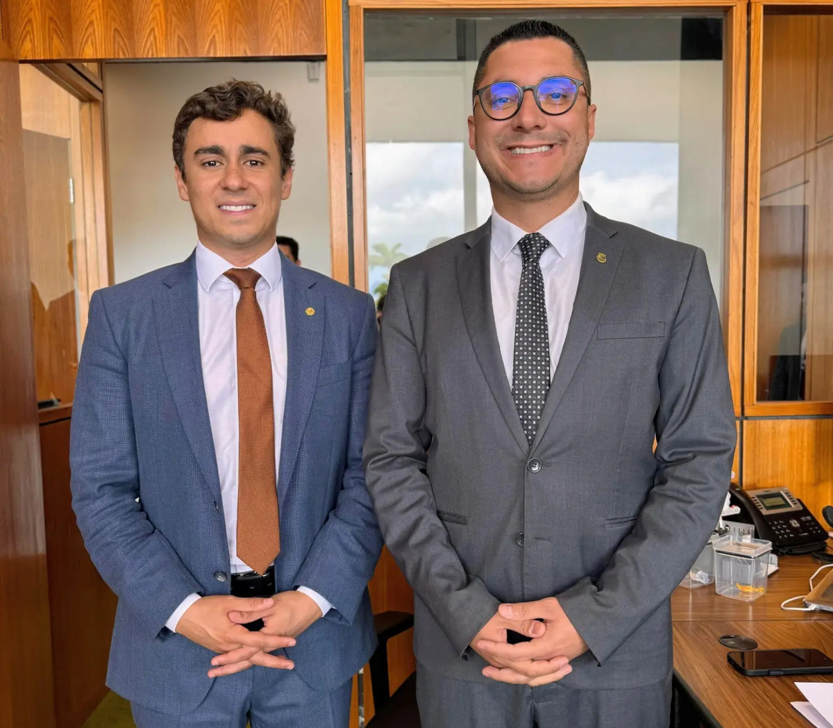 Johnny Maycon comemora vit&oacute;ria expressiva de Nikolas Ferreia
