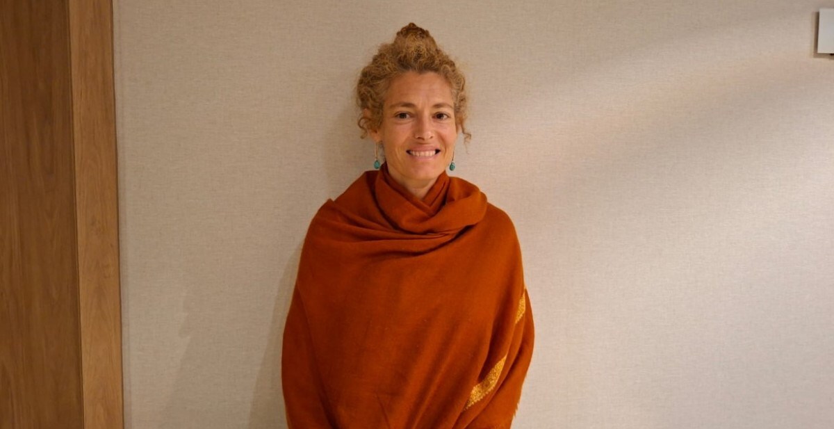 Ginevra Elkann entre as p&eacute;talas da for&ccedil;a feminina