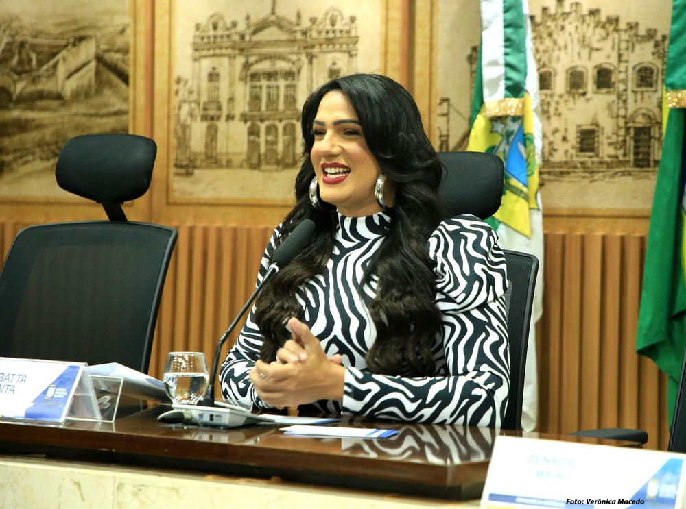 Thabatta Pimenta, a primeira deputada federal trans do Nordeste
