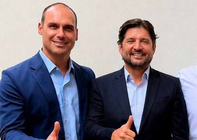 Andr&eacute; do Prado emite nota de solidariedade a Eduardo Bolsonaro