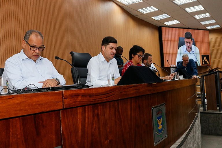 C&acirc;mara analisa mudan&ccedil;as na Secretaria de Sa&uacute;de e novas unidades de atendimento