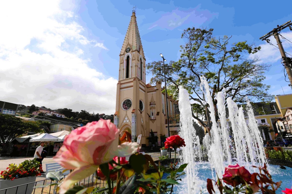 Festa de Santa Teresa segue at&eacute; 18 de outubro em Teres&oacute;polis