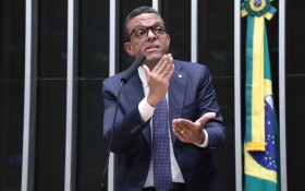 Coluna Magnavita | Otoni de Paula, o l&aacute;zaro da pol&iacute;tica do Rio, de olho na prefeitura em 2028