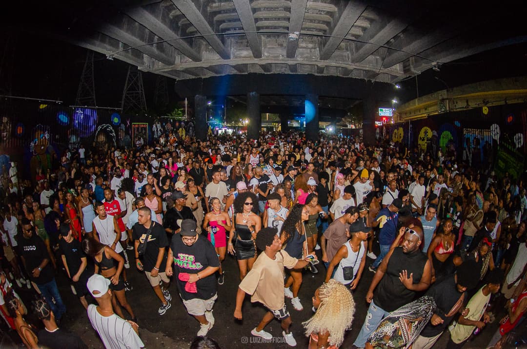 Rio Cheio de Charme leva baile de Madureira ao Arpoador