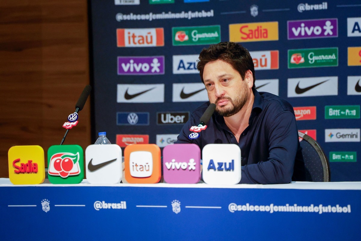 Arthur Elias avalia Data FIFA como oportunidade de observa&ccedil;&otilde;es