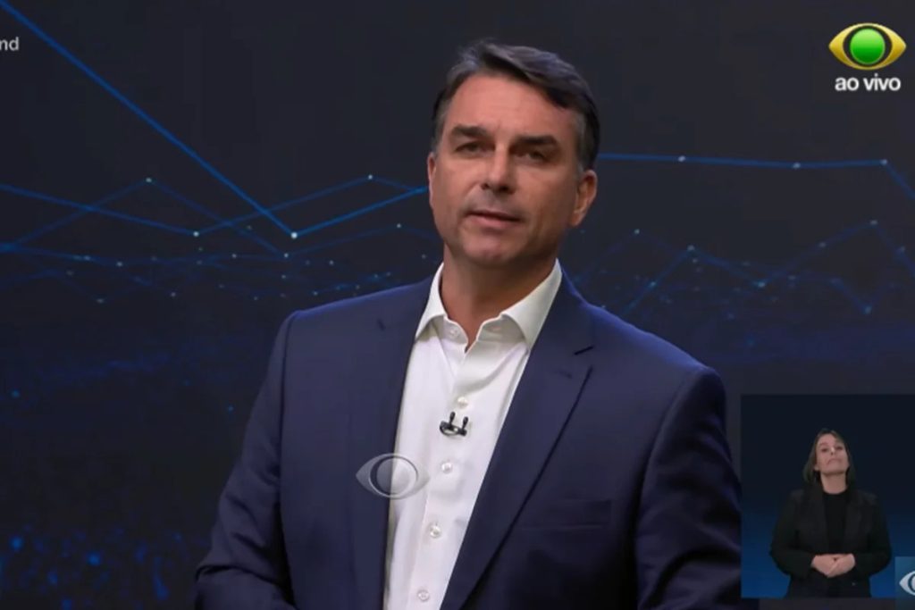 Fl&aacute;vio e o risco de seguir Mar&ccedil;al