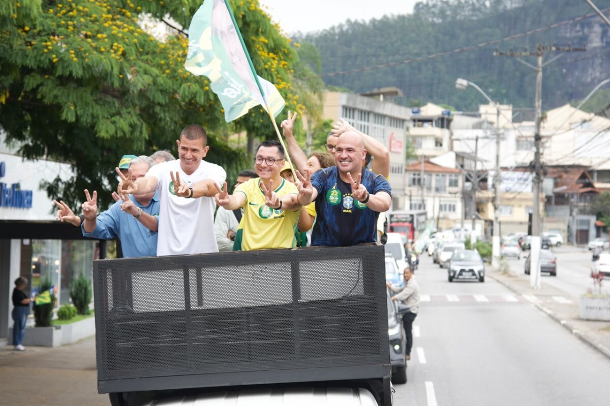Douglas Ruas realiza campanha pela Regi&atilde;o Serrana em apoio a Fl&aacute;vio