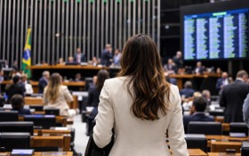 Coluna Magnavita | Um parlamento com maior presen&ccedil;a feminina