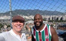 Carioquice em tons de verde, branco e gren&aacute;