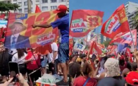 Ato a favor de Lula leva apoiadores a Copacabana