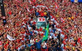 Lula encerra campanha com caminhada na Avenida Paulista neste s&aacute;bado