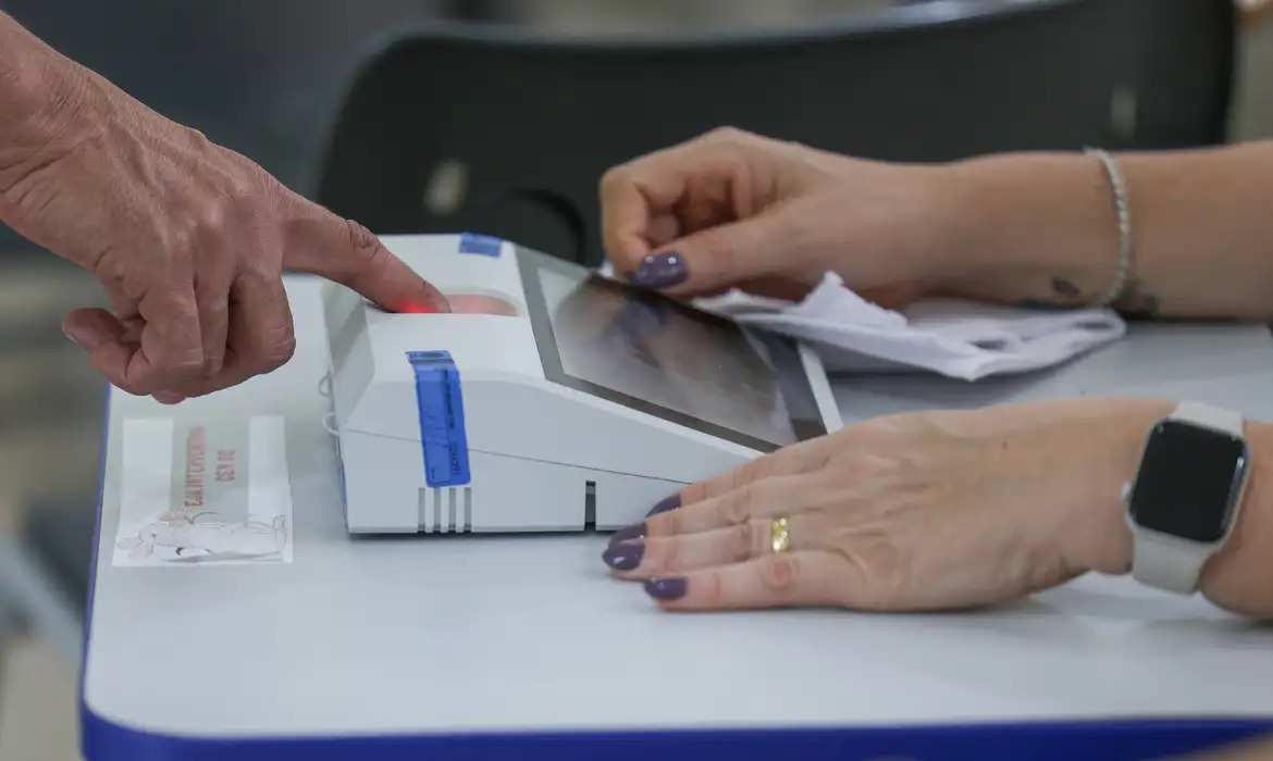 No DF, urnas fecharam antes do aviso sobrea prorroga&ccedil;&atilde;o
