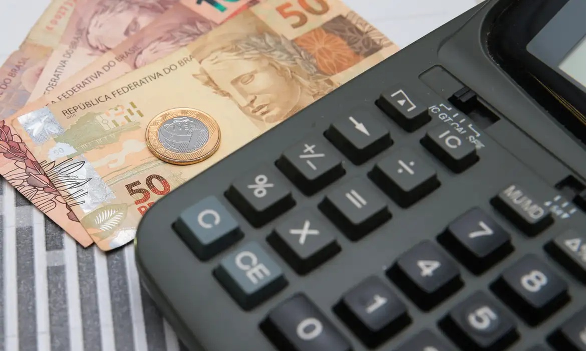 D&iacute;vida Consolidada L&iacute;quida de Petr&oacute;polis cai 65% em oito meses