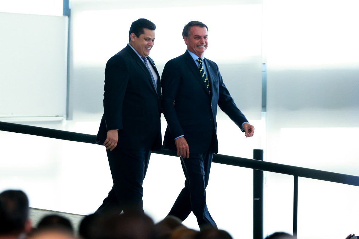 Alcolumbre articula indulto a Bolsonaro em meio &agrave; crise no PL